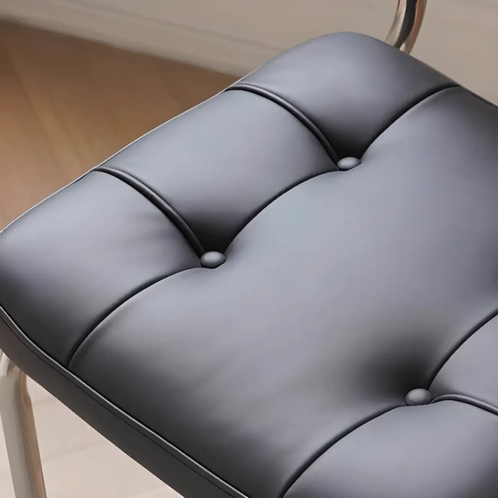 Chaise de salle à manger moderne en similicuir marron avec dossier tissé et piètement cantilever