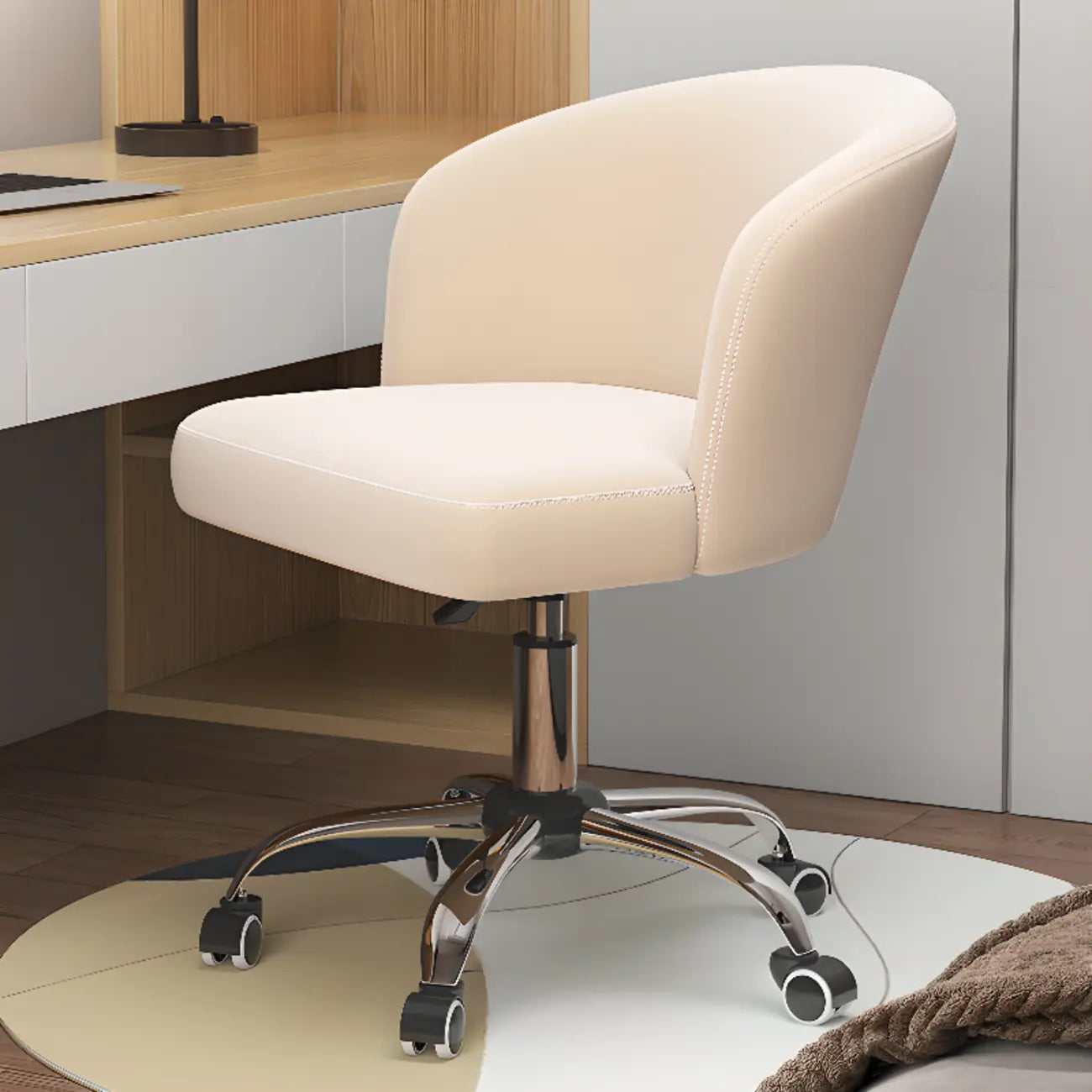 Fauteuil de bureau pivotant élégant en cuir orange