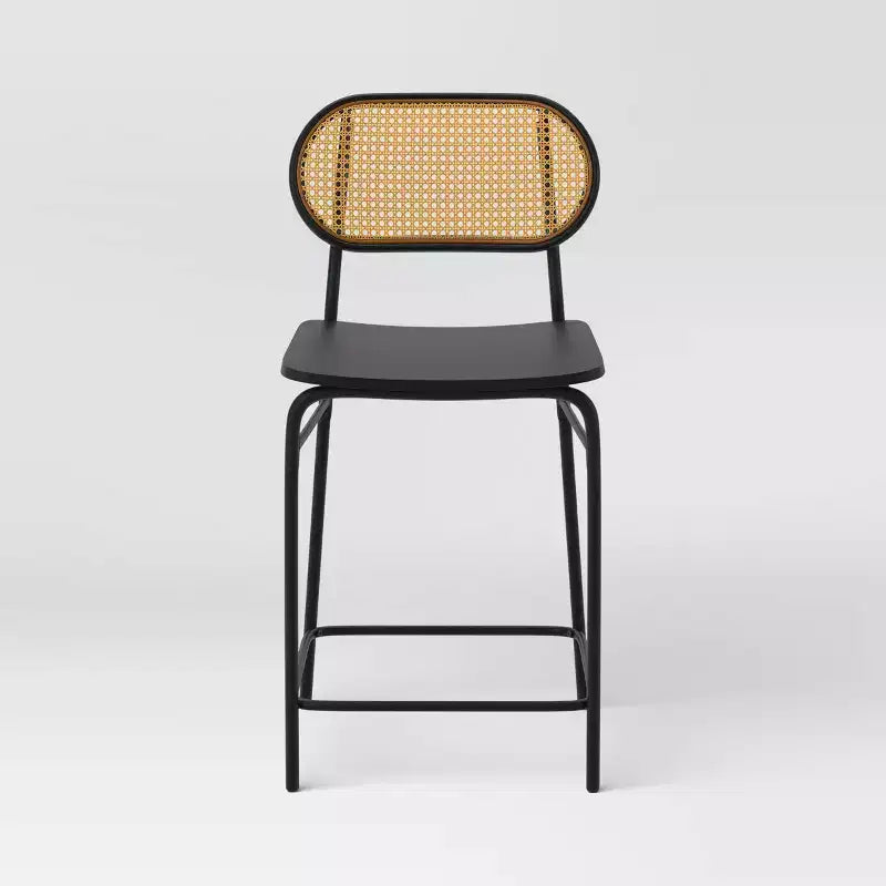 Lot de 2 tabourets de bar à hauteur de comptoir en métal avec dossier en osier de 61 cm (24 po) et repose-pieds noirs - Room EssentialsMC