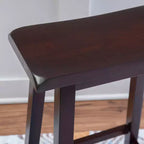 Tabouret de bar 61 cm, hauteur comptoir, bois marron - Linon : Classique, sans dossier, construction en bois d'hévéa