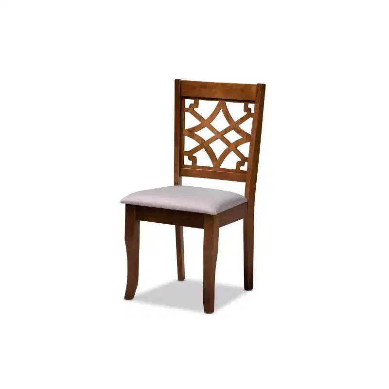 Lot de 4 chaises de salle à manger en tissu Mael avec structure en bois - Baxton Studio : rembourrage en mousse, pieds en sabre, assemblage requis