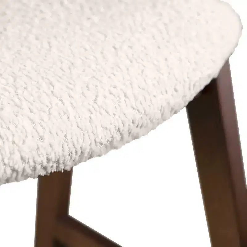 HOMES: Inside + Out Lot de 2 chaises de salle à manger Pearlcrest Mid-Century Modern en tissu bouclé, noyer