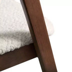 HOMES: Inside + Out Lot de 2 chaises de salle à manger Pearlcrest Mid-Century Modern en tissu bouclé, noyer