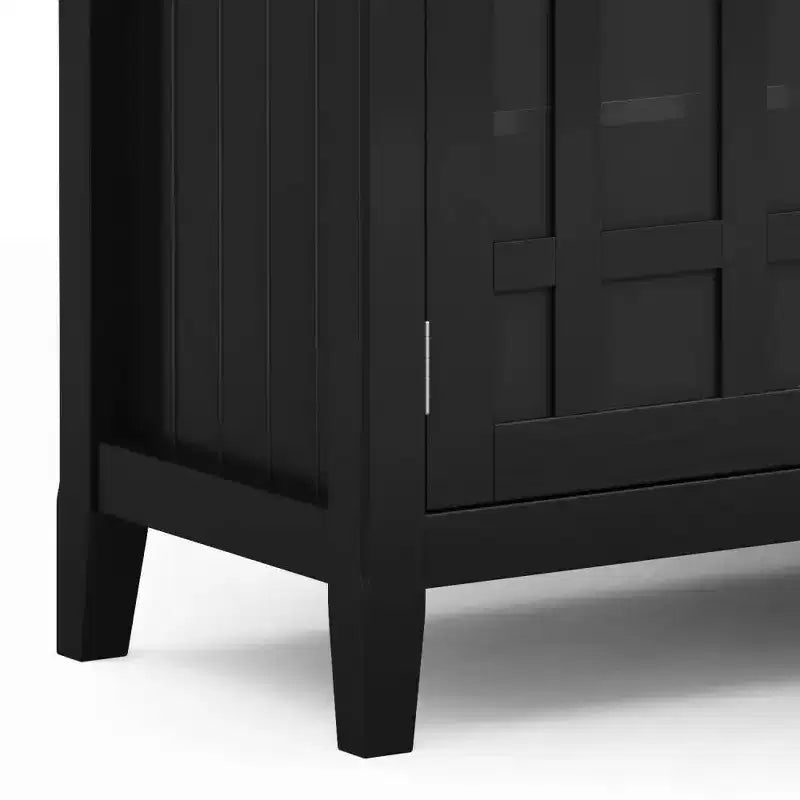 Meuble TV haut WyndenHall Freemont pour téléviseurs jusqu'à 60 po : armoires de rangement, tablettes réglables, gestion des câbles