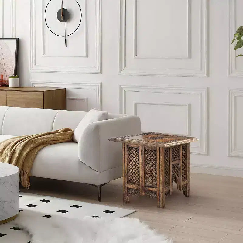 Table d'appoint pliante Boho Urban Port 21 po avec panneaux sculptés de fleurs et pieds en noyer/bois naturel