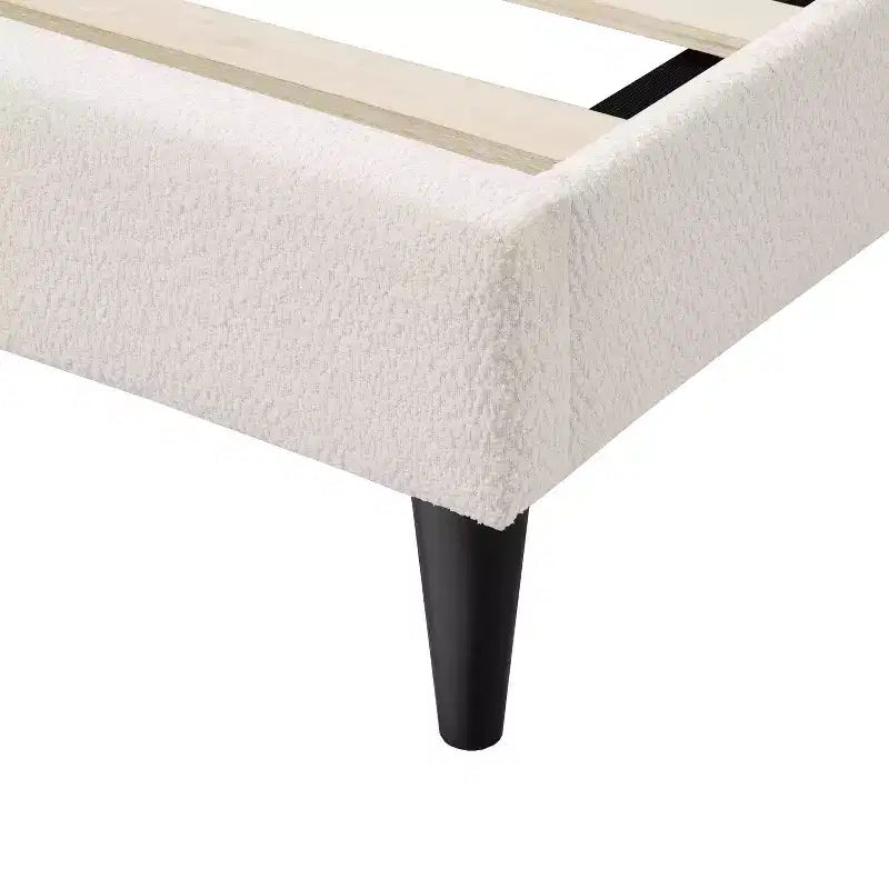 24/7 Shop At Home Lit plateforme avec tête de lit capitonnée Queen Heartwild Modern Boucle : Finition lisse et cadre en bois