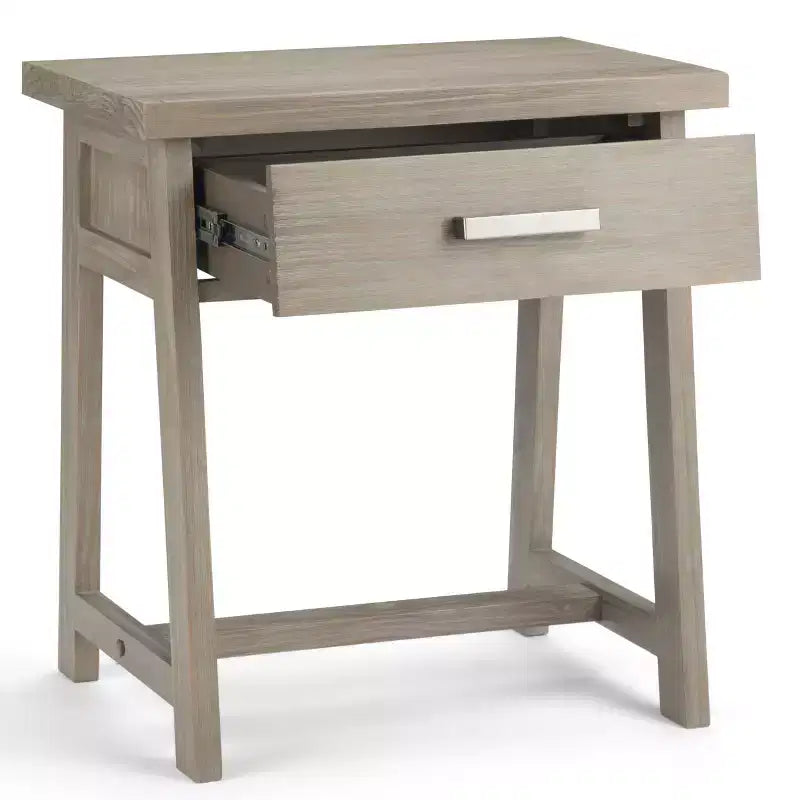 Table de chevet 24 po en bois massif Hawkins - Wyndenhall
