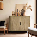 LuxenHome Buffet avec armoire de rangement, armoire d'appoint moderne du milieu du siècle à 2 portes de 35 pouces avec portes coulissantes à lattes et étagère, chêne