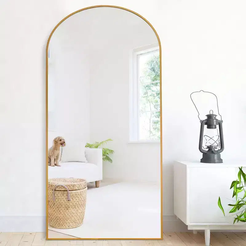Miroir décoratif mural arqué à cadre métallique moderne Dovelina