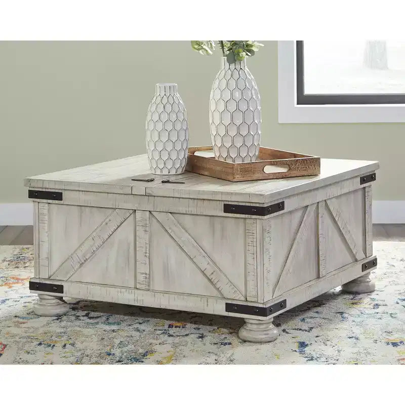 Signature Design by Ashley Table basse Carynhurst style décontracté, finition blanchie