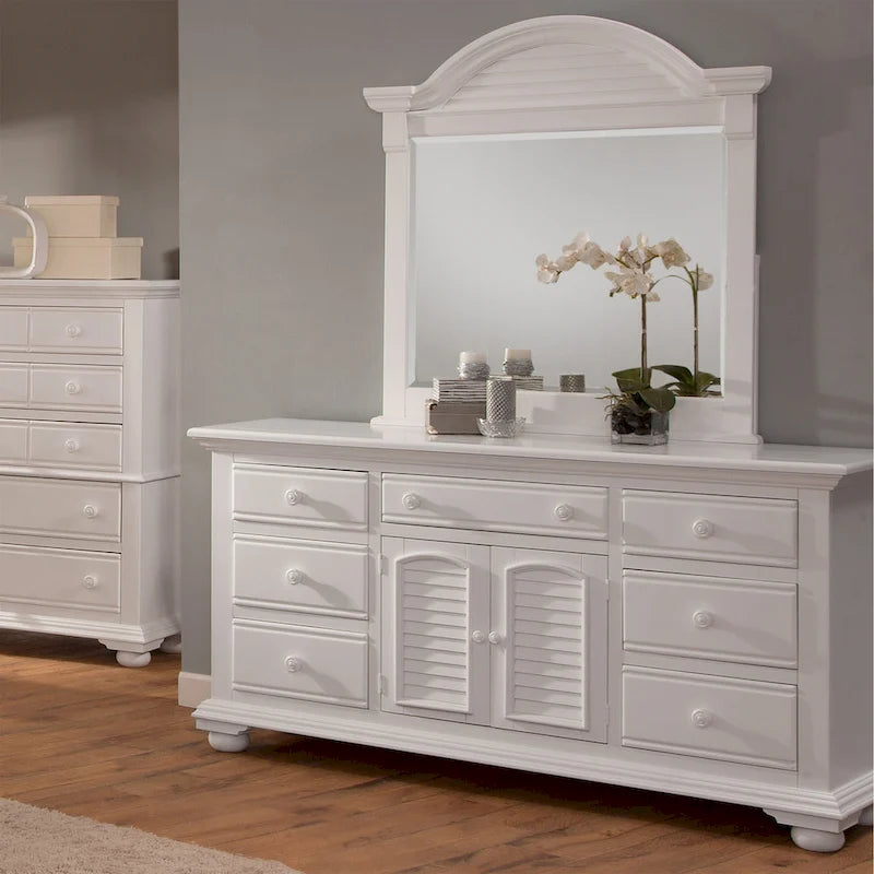 Commode triple et miroir Beachcrest (en option)