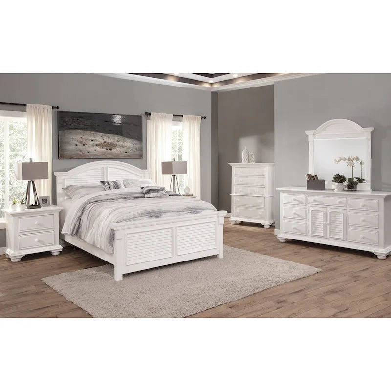 Commode triple et miroir Beachcrest (en option)