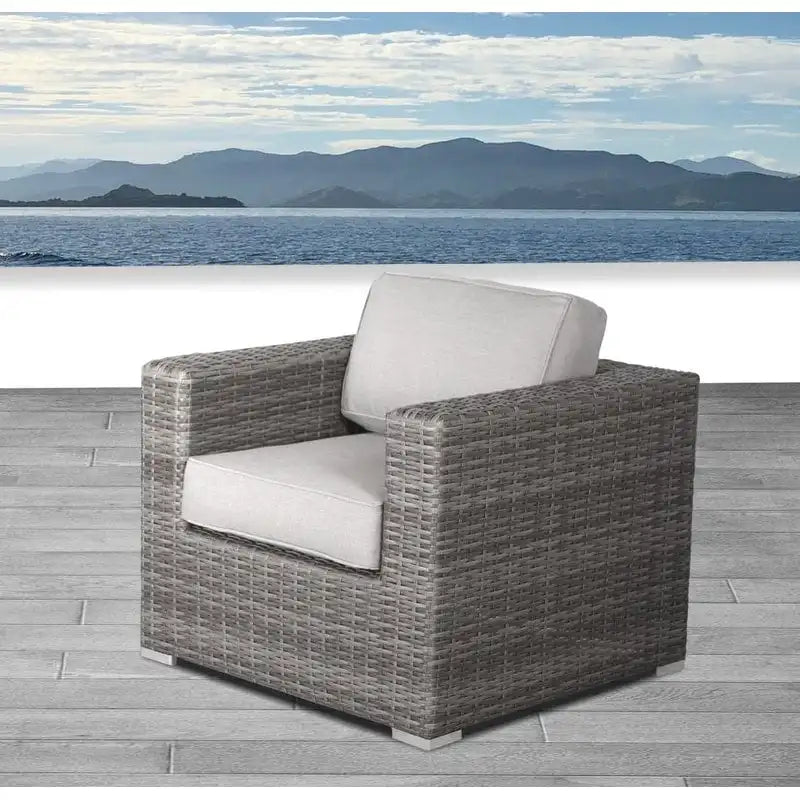Chaise de patio avec coussins