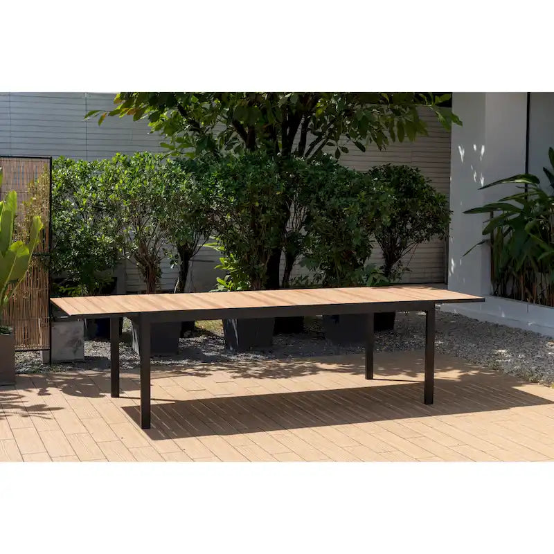 Ensemble de salle à manger d'extérieur Amazonia Petherson en aluminium et résine