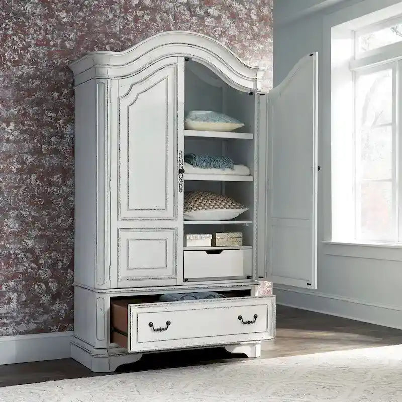 Armoire Blanc Antique Magnolia Manor