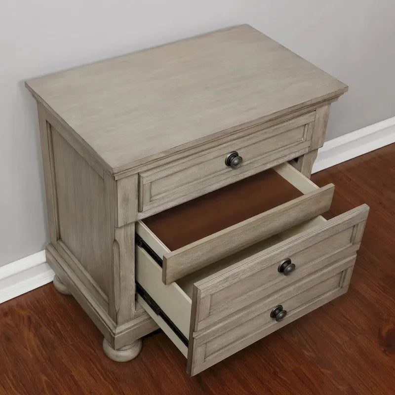 Ensemble de chambre à coucher 3 pièces Nahkohe avec rangement, lit traîneau en bois gris de transition et USB par Furniture of America