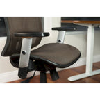 Fauteuil de bureau ergonomique ErgoMax Office entièrement maillé, réglable en hauteur, marron, avec accoudoirs et appui-tête, hauteur maximale de 132 cm