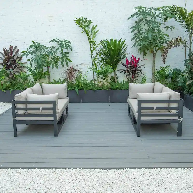 LeisureMod Chelsea Ensemble de canapé sectionnel 4 pièces en aluminium noir avec coussins pour patio