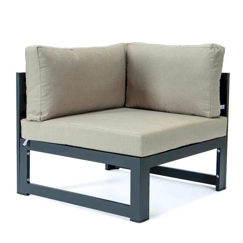 LeisureMod Chelsea Ensemble de canapé sectionnel 4 pièces en aluminium noir avec coussins pour patio