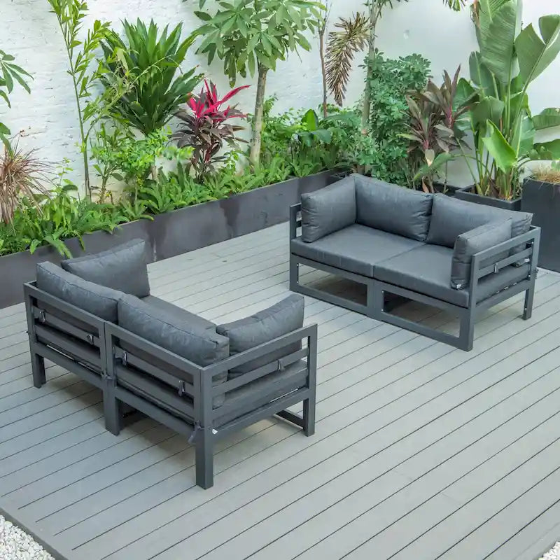 LeisureMod Chelsea Ensemble de canapé sectionnel 4 pièces en aluminium noir avec coussins pour patio