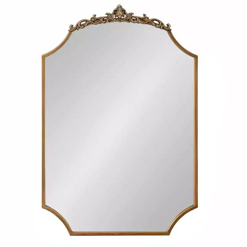 Miroir Arendahl de style traditionnel avec bordure festonnée, couleur or, de Kate & Laurel All Things Decor
