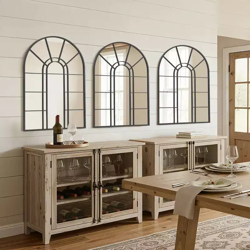 Miroir mural décoratif Dovelina 41L x 28l en forme de fenêtre arquée avec cadre en métal pour salon, entrée, chambre à coucher Noir/Doré