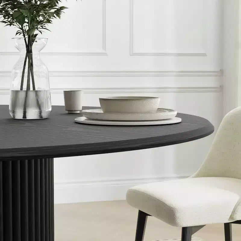 Table de salle à manger ou de cuisine ronde Dovelina de style Mid-Century avec piètement design