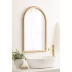 Miroir mural arqué Beadbrook 20x30 par Kate & Laurel All Things Decor