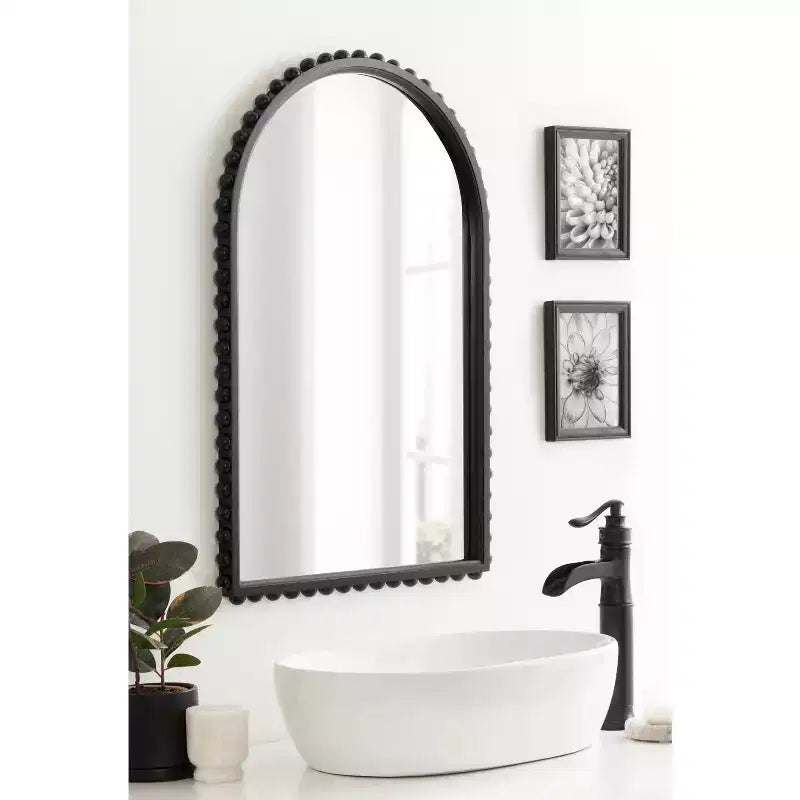 Miroir mural arqué Beadbrook 20x30 par Kate & Laurel All Things Decor
