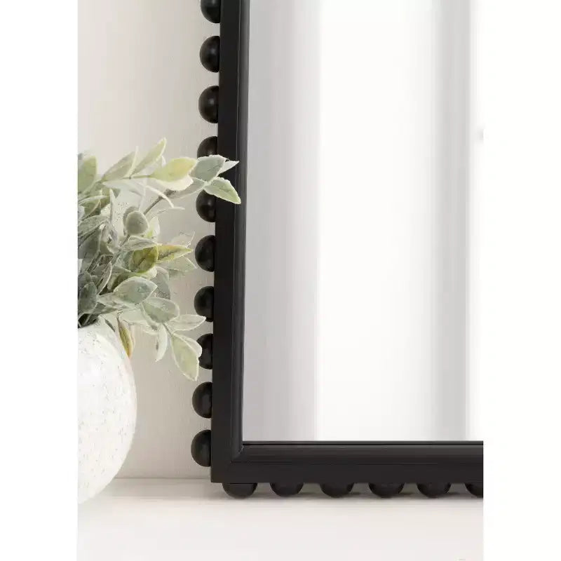 Miroir mural arqué Beadbrook 20x30 par Kate & Laurel All Things Decor