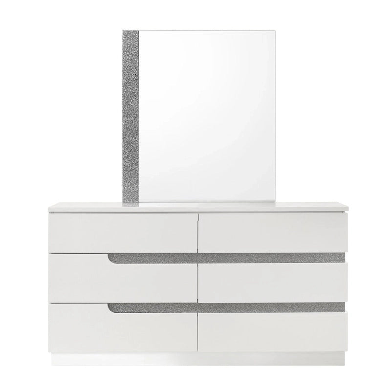 Ensemble de chambre à coucher Corazon blanc 4 pièces de New Classic Furniture avec table de chevet
