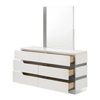 Ensemble de chambre à coucher Corazon blanc 4 pièces de New Classic Furniture avec table de chevet