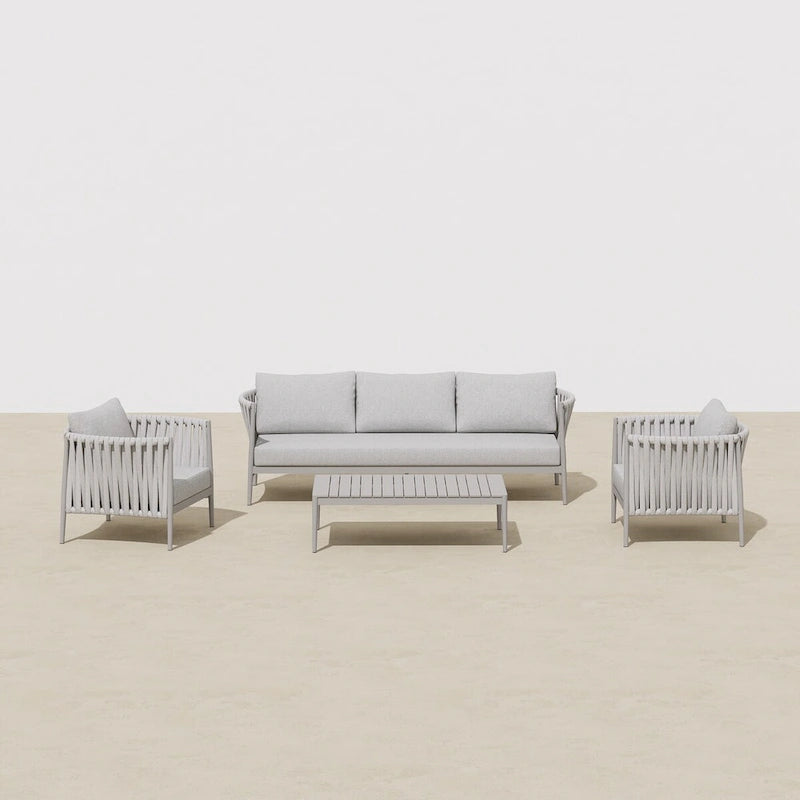 Ensemble de quatre fauteuils de jardin Kamari