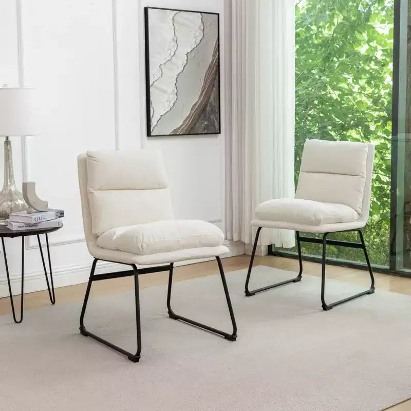 Chaises de salle à manger capitonnées contemporaines Milos de Roundhill Furniture, lot de 2