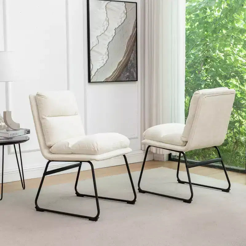 Chaises de salle à manger capitonnées contemporaines Milos de Roundhill Furniture, lot de 2