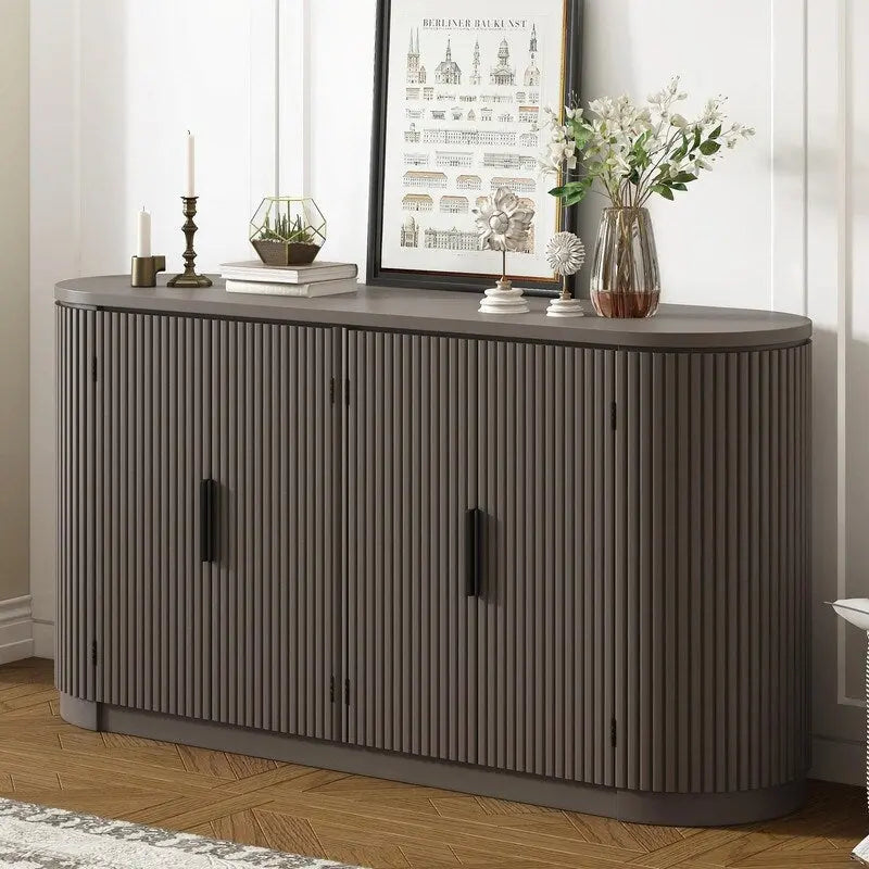 Armoire de rangement à portes rayées verticales avec poignées en métal, étagères réglables