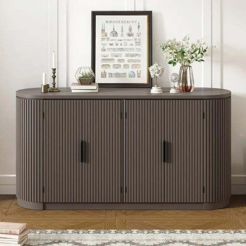 Armoire de rangement à portes rayées verticales avec poignées en métal, étagères réglables