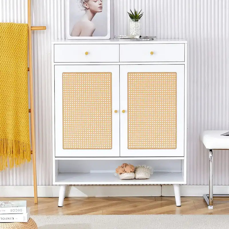 Meuble de rangement minimaliste moderne, meuble à chaussures en rotin, meuble haut de lit. Belle forme pour les couloirs et les salons