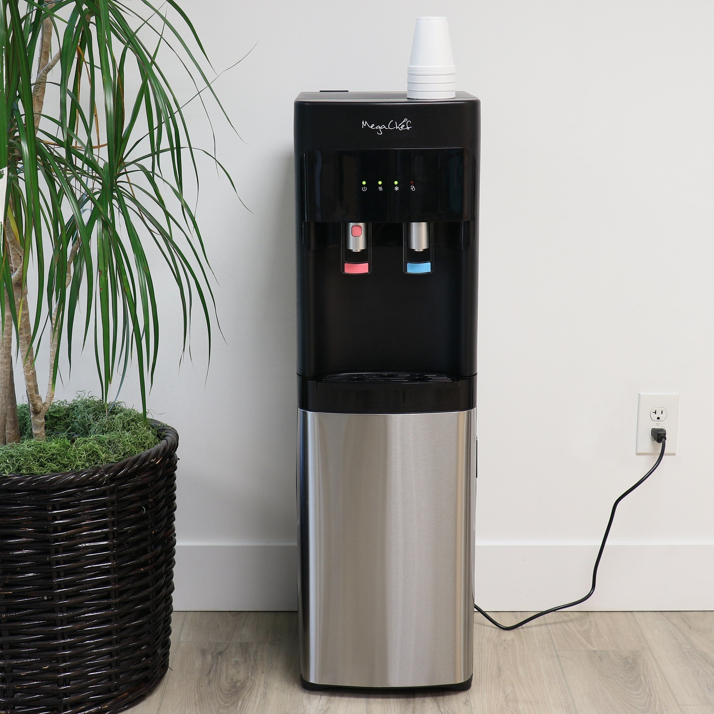 Distributeur d'eau chaude et froide à chargement par le bas MegaChef - 12x13.6x41